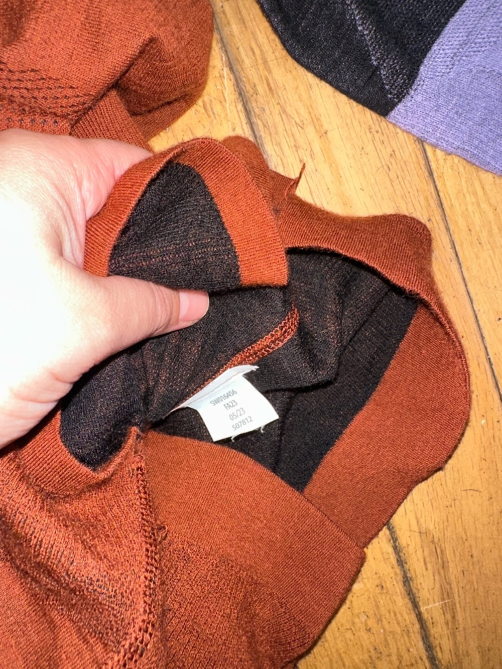 Woman’s Smartwool long sleeve half zip - Picture 5 of 6